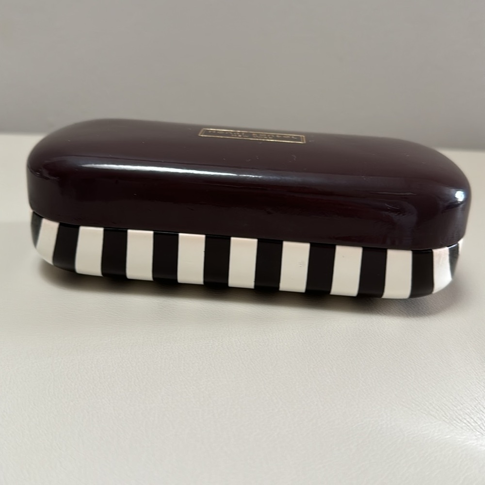 Sunglass cases - Picture 3 of 5
